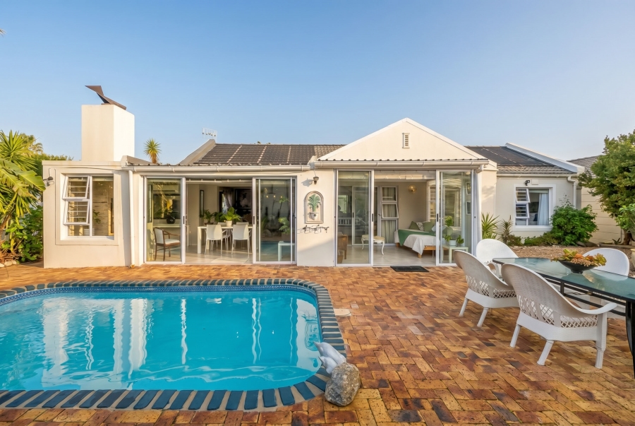 3 Bedroom Property for Sale in Sunningdale Western Cape